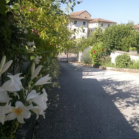 ベッド・アンド・ブレックファスト B&B L'Aquila 3*