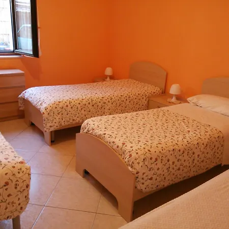 Alojamento de Acomodação e Pequeno-almoço B&B L'Aquila LʼAquila